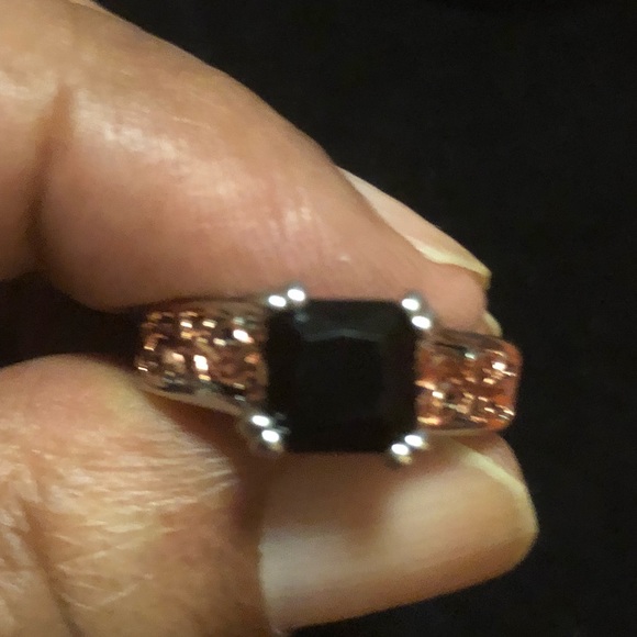 Ring - Picture 3 of 3